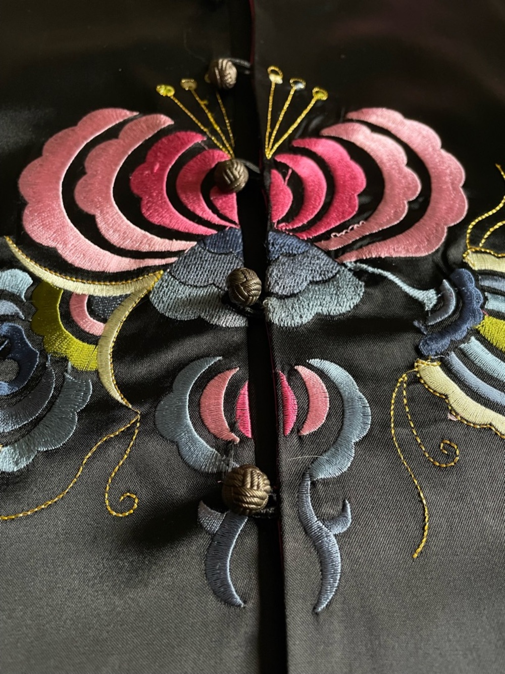 Asian embroidered jacket - Picture 11 of 15